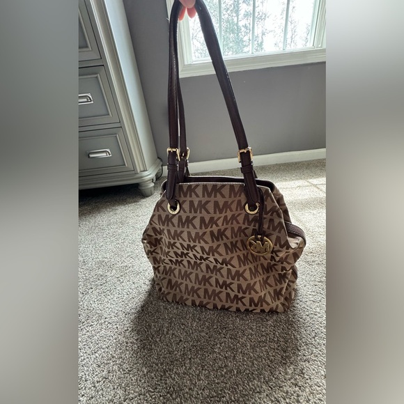 Michael Kors cloth hobo style bag. - Picture 7 of 7